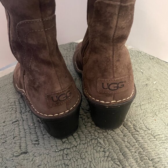 UGG Hartley Winter brown suede tall Boot wedge heel zip side Size 8 - Picture 10 of 11